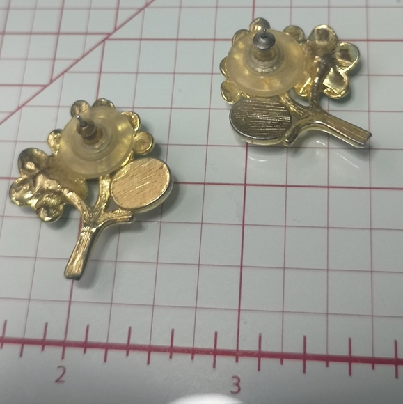 Green Enamel Flower Bouquet Earrings - Picture 5 of 7